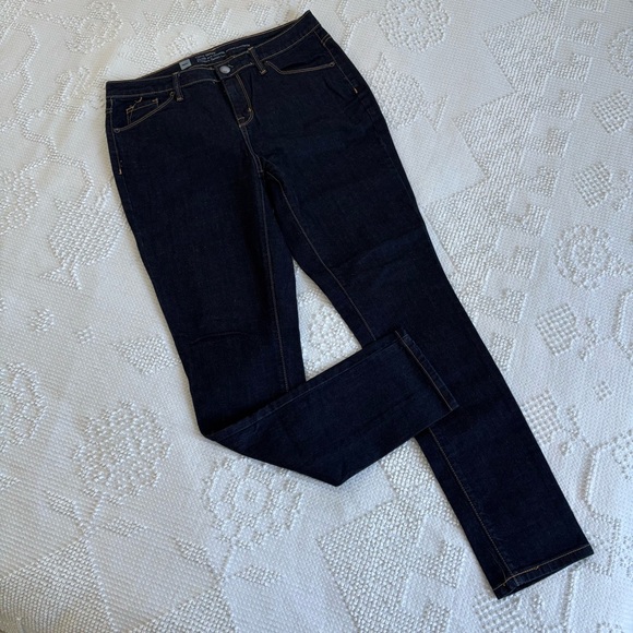 Mossimo Denim Denim - Mossimo women’s size 6 short curvy skinny dark wash cotton spandex denim jeans